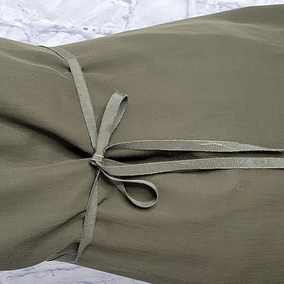 BANANA REPUBLIC Olive Green Pleated and Ruffled Sleeveless Dress OOP - Picture 7 of 9